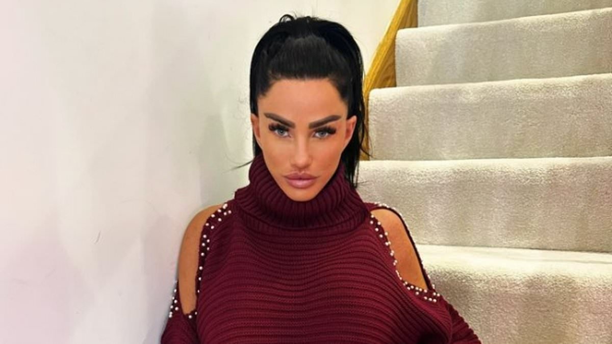 Katie Price sparks outrage among furious fans as she endorses ‘disgraceful’ clothing brand [Video]